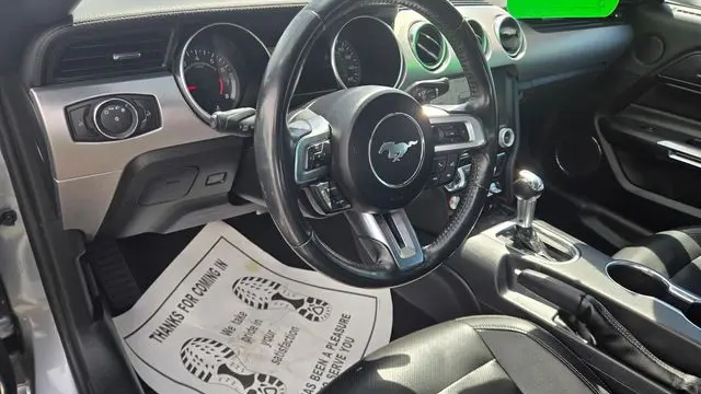 2022 Ford Mustang EcoBoost