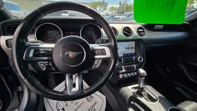 2022 Ford Mustang EcoBoost