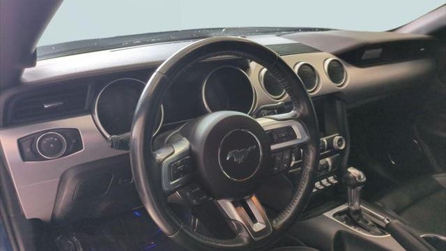 2022 Ford Mustang EcoBoost