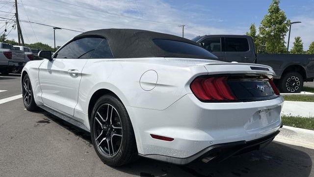 2022 Ford Mustang EcoBoost