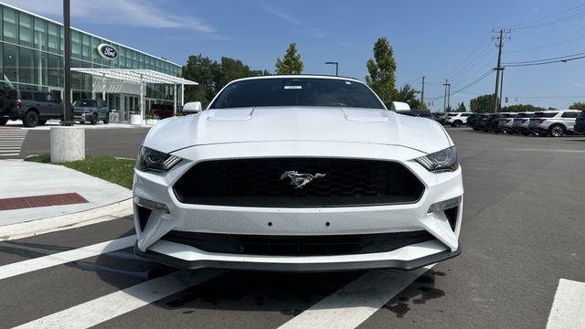 2022 Ford Mustang EcoBoost