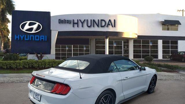 2022 Ford Mustang EcoBoost