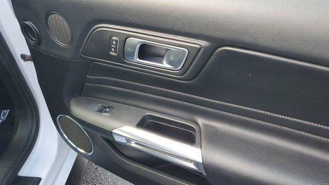 2022 Ford Mustang EcoBoost
