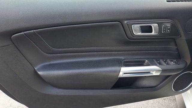 2022 Ford Mustang EcoBoost