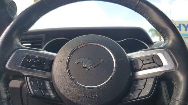2022 Ford Mustang EcoBoost