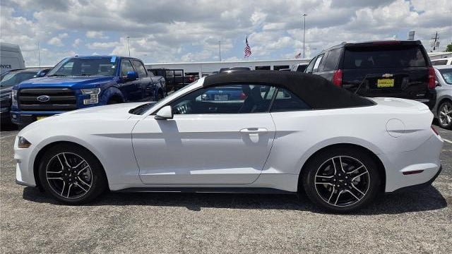 2021 Ford Mustang EcoBoost