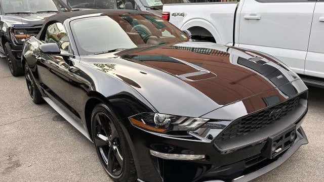 2022 Ford Mustang EcoBoost