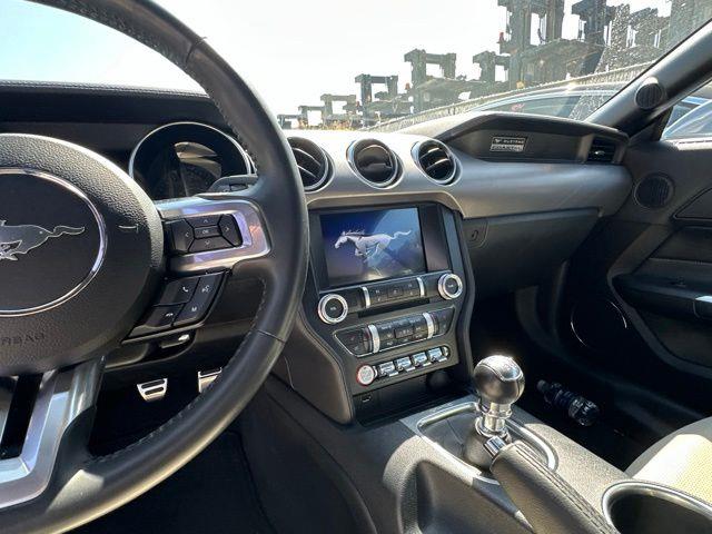 2022 Ford Mustang - $32,985