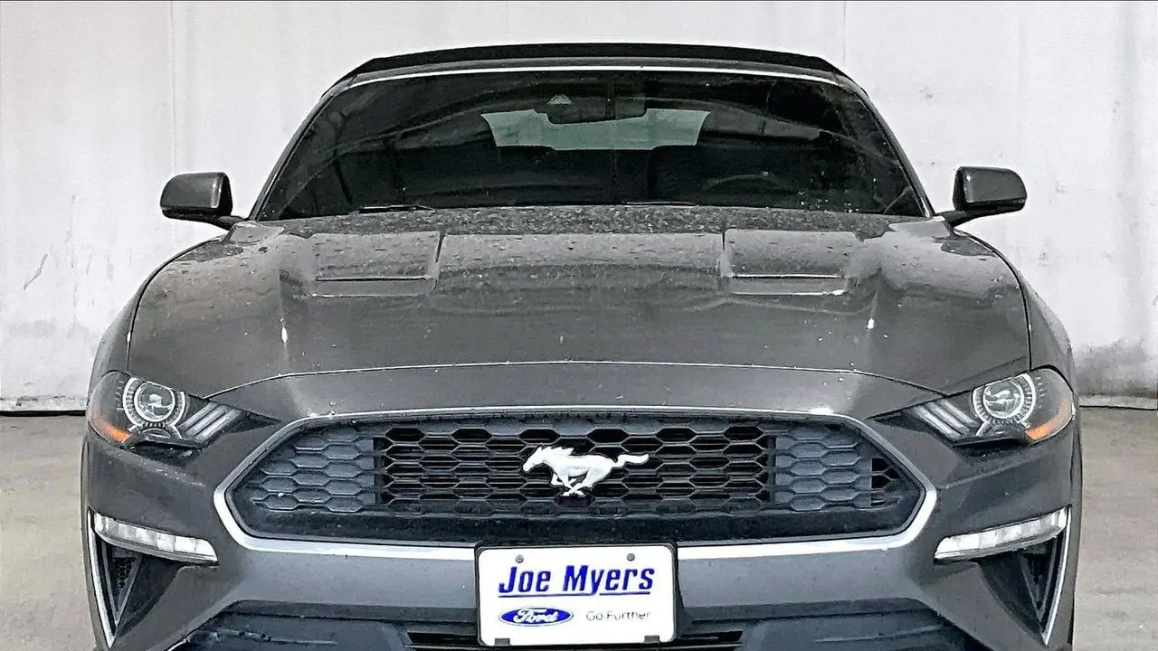 2022 Ford Mustang EcoBoost