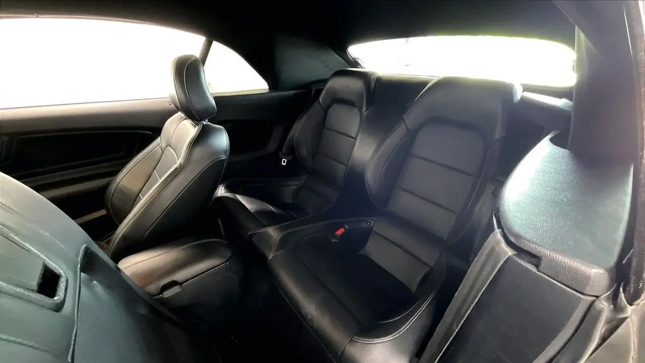 2022 Ford Mustang EcoBoost