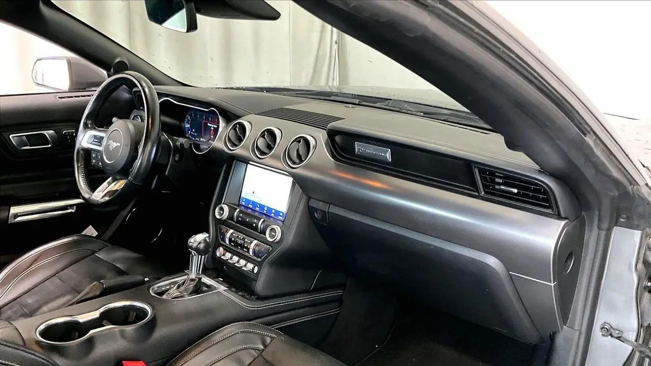 2022 Ford Mustang EcoBoost