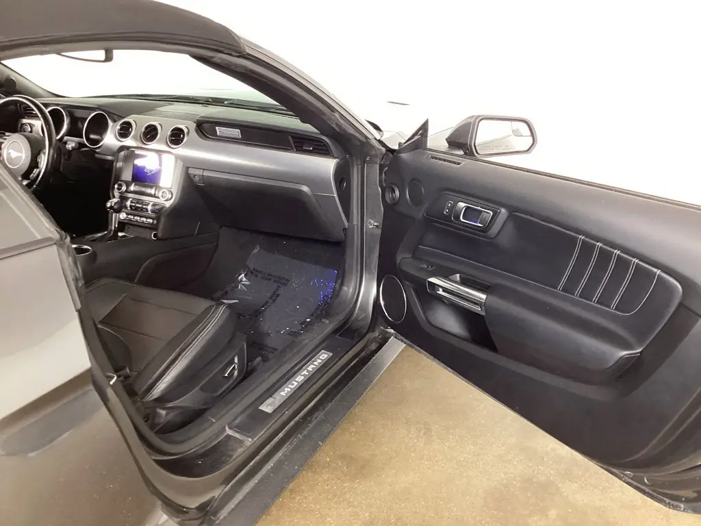 2019 Ford Mustang - $19,997
