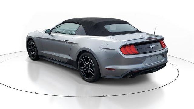 2022 Ford Mustang EcoBoost