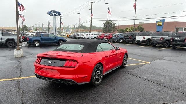 2022 Ford Mustang EcoBoost