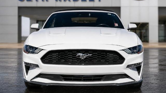 2022 Ford Mustang EcoBoost