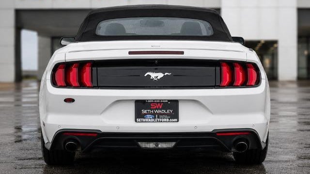 2022 Ford Mustang EcoBoost