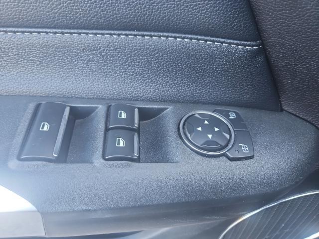 2022 Ford Mustang - $19,595