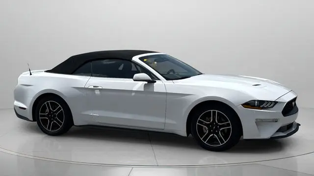 2022 Ford Mustang EcoBoost