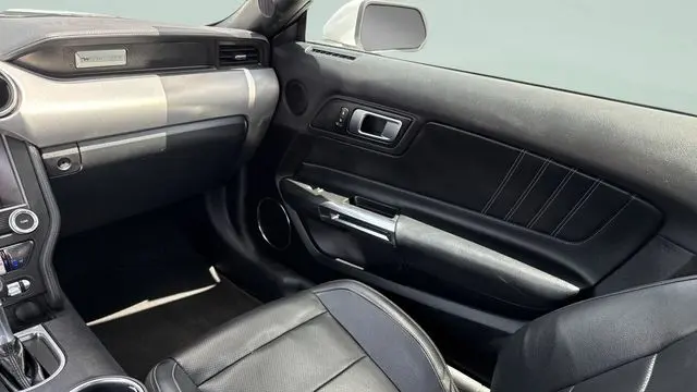 2022 Ford Mustang EcoBoost