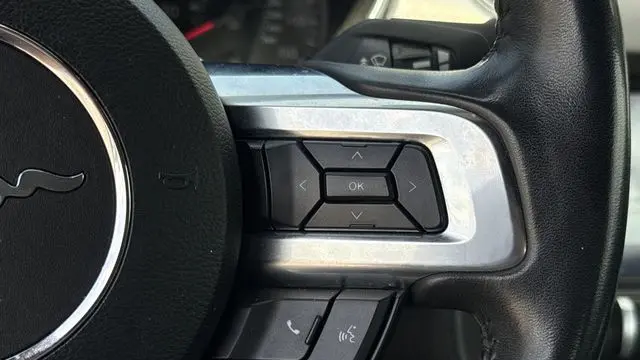 2022 Ford Mustang EcoBoost