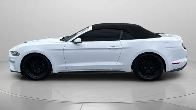 2021 Ford Mustang EcoBoost
