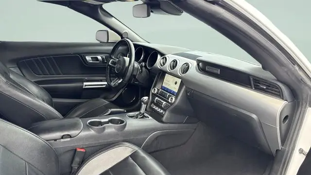 2021 Ford Mustang EcoBoost