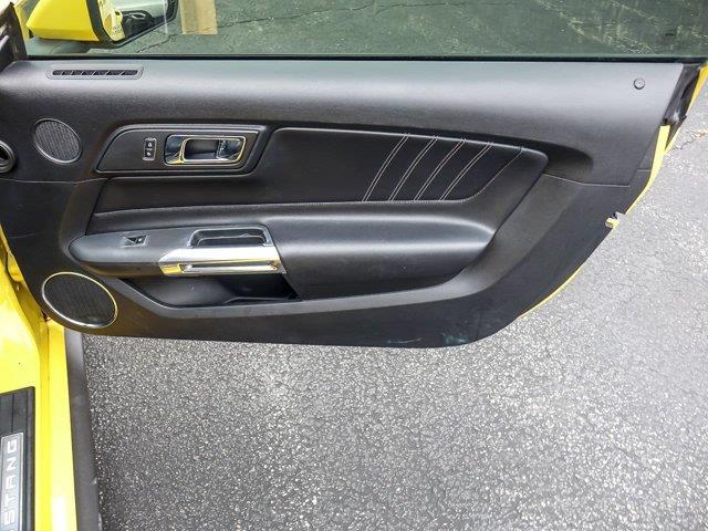 2016 Ford Mustang - $19,904