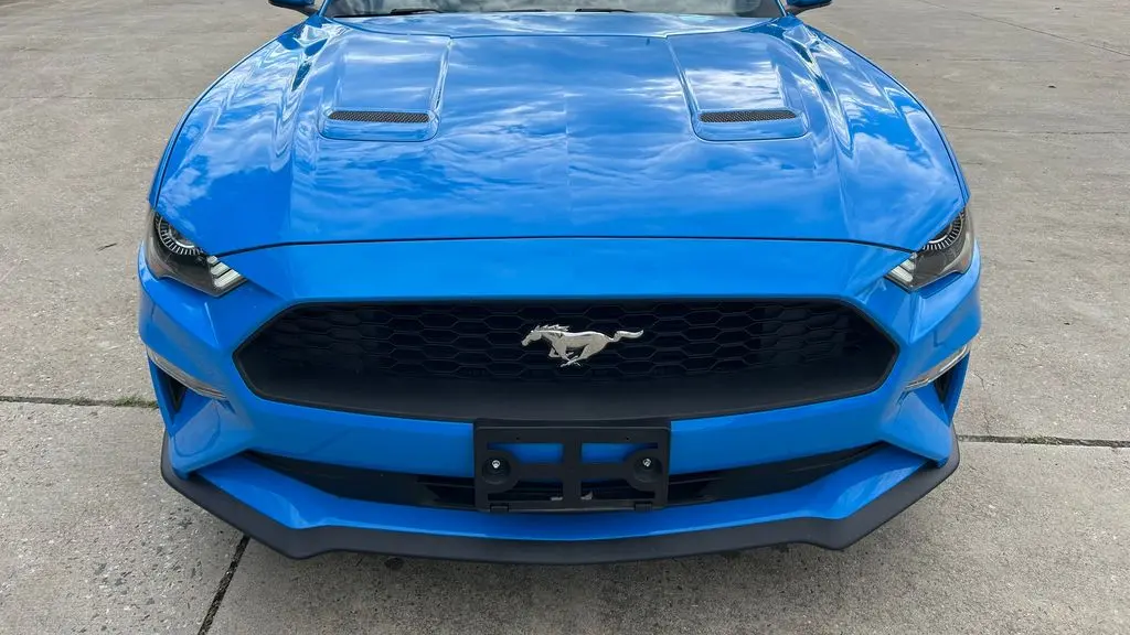 2022 Ford Mustang EcoBoost