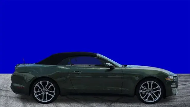 2022 Ford Mustang EcoBoost