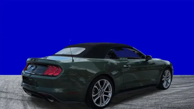 2022 Ford Mustang EcoBoost