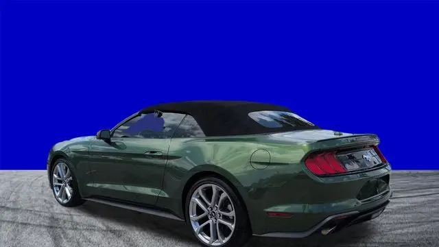 2022 Ford Mustang EcoBoost