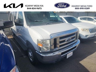 2013 Ford E-Series E-350 SD XL 3DR Passenger Van