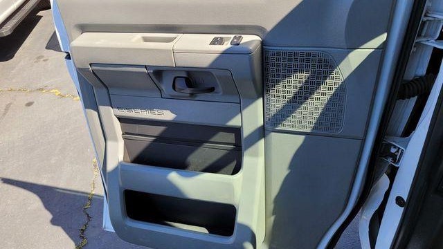 2013 Ford E-Series E-350 SD XL