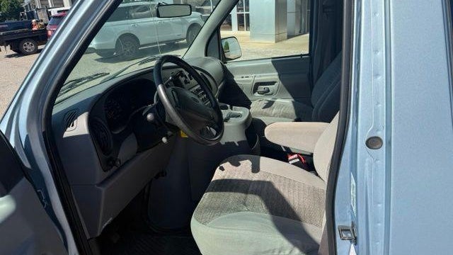 2000 Ford E Series XL SD