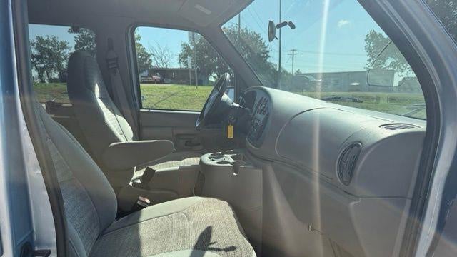 2000 Ford E Series XL SD