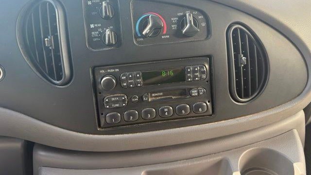 2000 Ford E Series XL SD