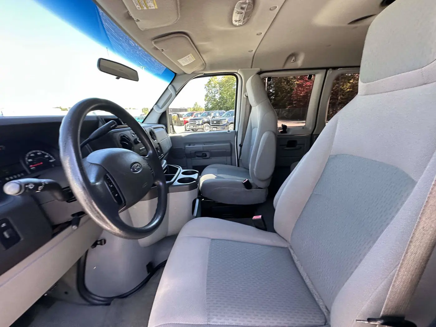 2014 Ford E-350 - $17,000