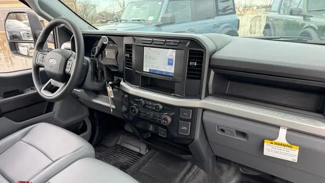 2024 Ford F-350 Super Duty XL