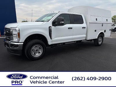 2025 Ford F-350 Super Duty 4X4 Lariat 4DR Crew Cab 179 In. WB SRW Chassis