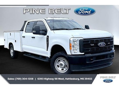 2023 Ford F-350 Super Duty 4X4 Lariat 4DR Crew Cab 179 In. WB SRW Chassis