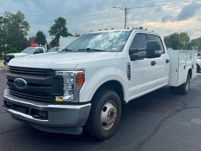 2019 Ford F-350 - $29,900