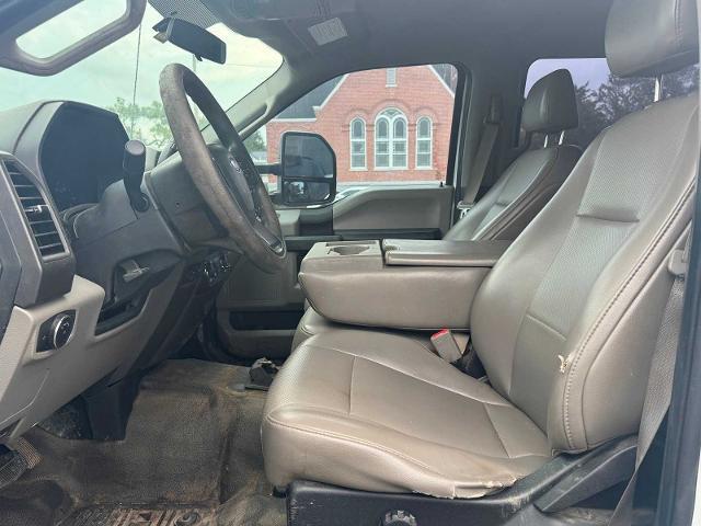 2019 Ford F-350 - $29,900