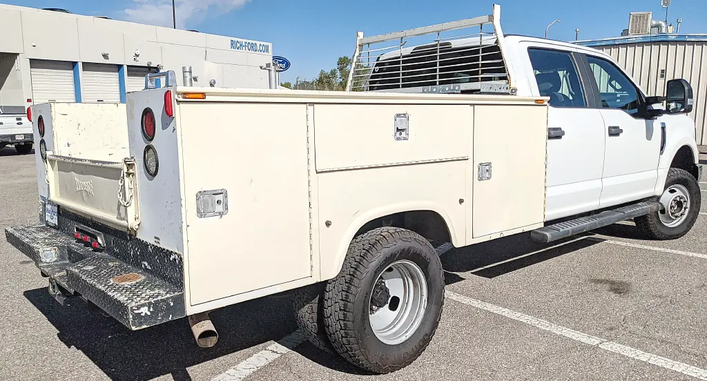 2018 Ford F-350 - $18,932