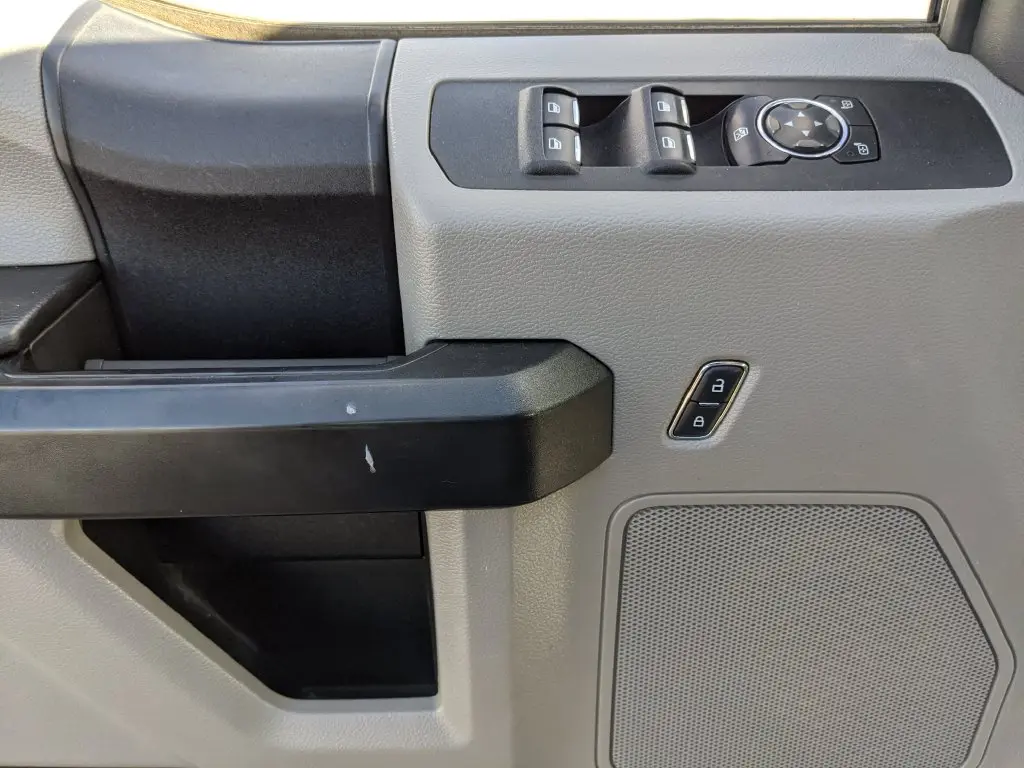 2018 Ford F-350 - $18,932
