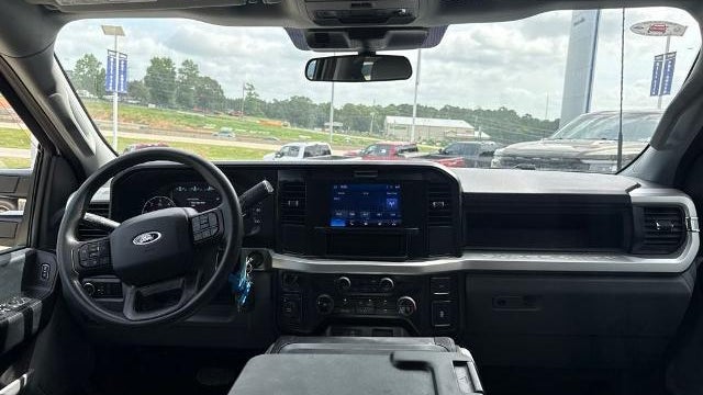2025 Ford F-350 Super Duty Lariat