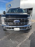 2023 F-350 Super Duty Thumbnail 9