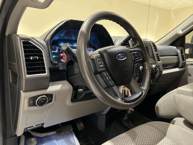 2018 Ford F-350 - $30,215