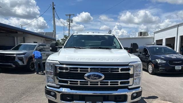 2025 Ford F-350 Super Duty Lariat