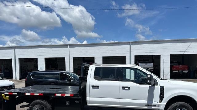2025 Ford F-350 Super Duty Lariat