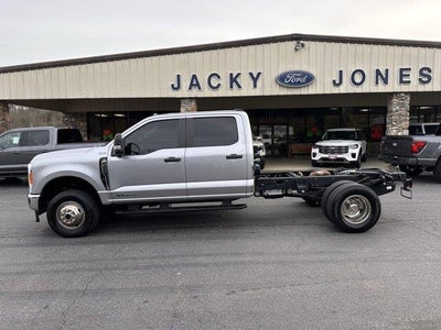 2023 Ford F-350 Super Duty 4X4 Lariat 4DR Crew Cab 179 In. WB DRW Chassis